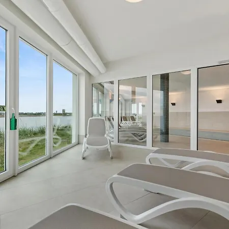 Apartment Molenkoje 15 *